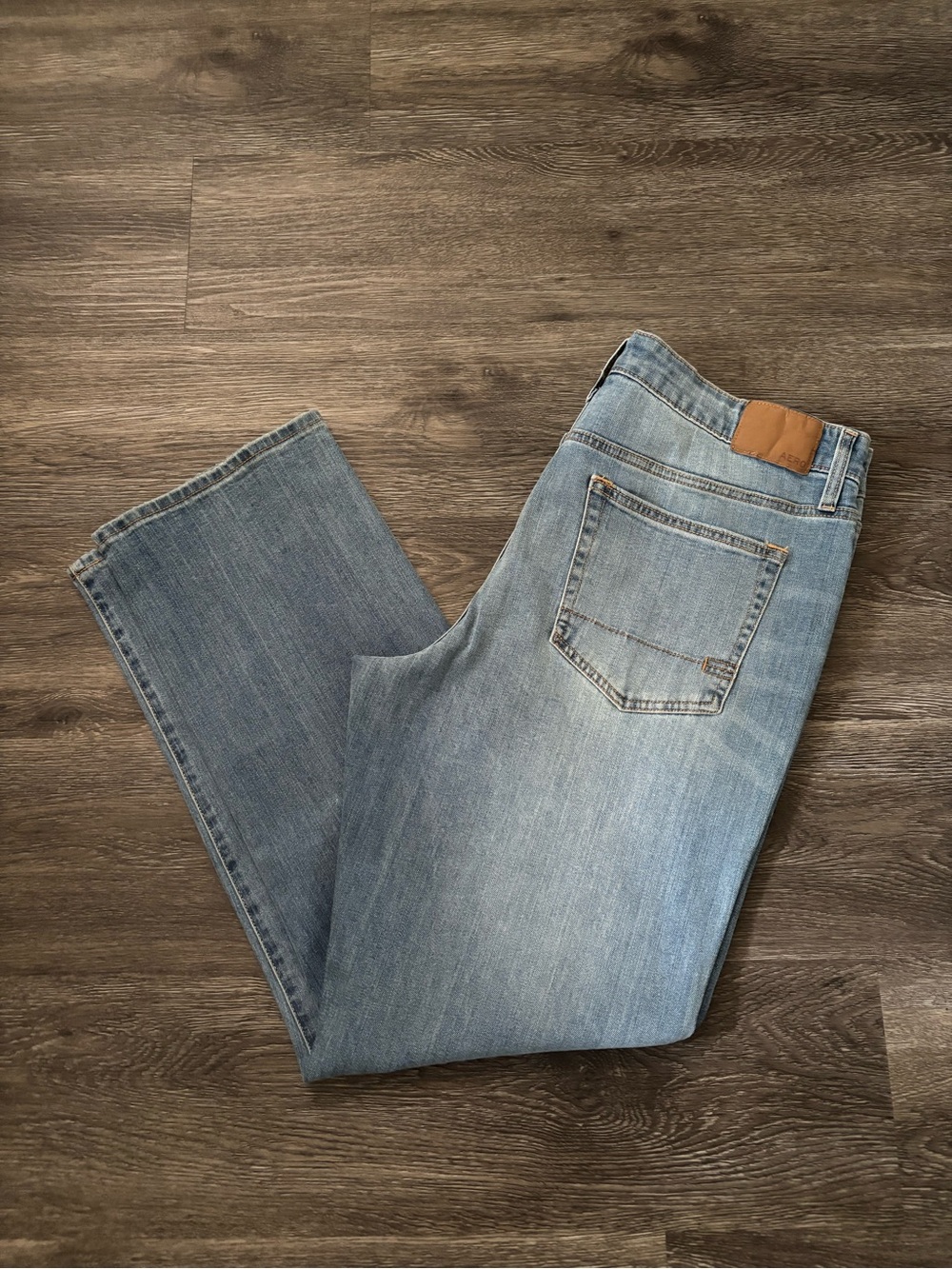Aeropostale Men's Light Blue Straight-Leg Jeans